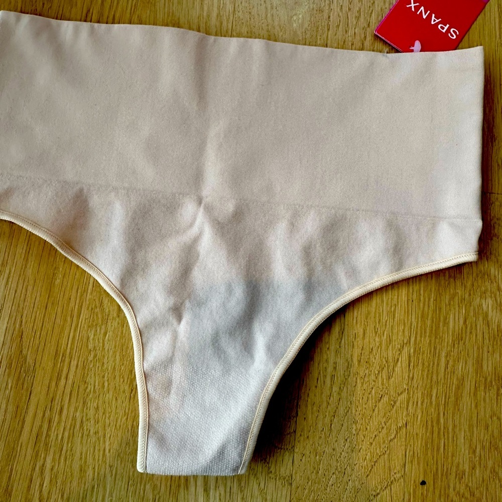 Ladies shapewear thong briefs